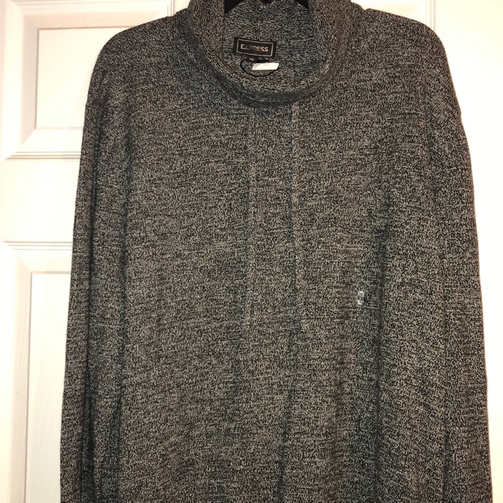 Express Pullover - Picture 7 of 8